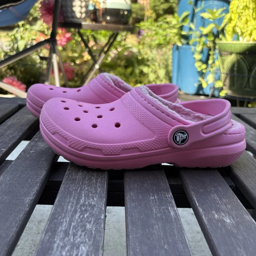 Crocs Kids J3 Pink Classic Fuzz Lined Clogs Cozicore Faux Fur